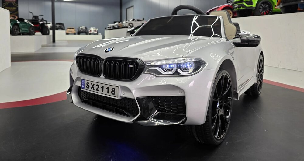 Cars4Kids Masinuta electrica pentru copii BMW M5 Gri Metalic 24V licenta oficiala telecomanda 2.4G scaun din piele