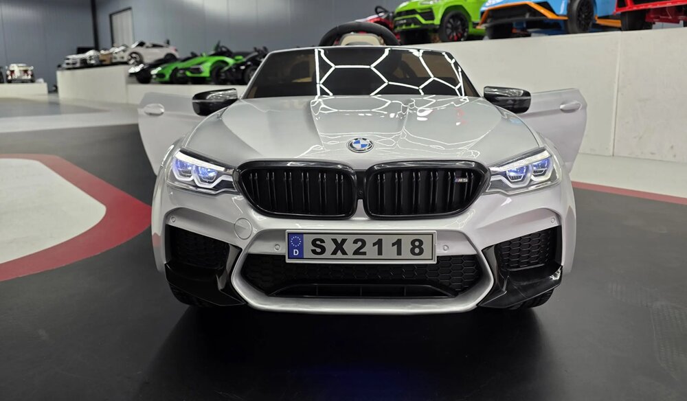 Cars4Kids Masinuta electrica pentru copii BMW M5 Gri Metalic 24V licenta oficiala telecomanda 2.4G scaun din piele