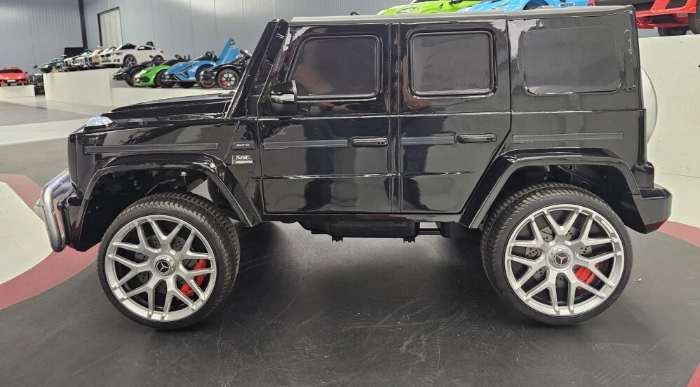 Cars4Kids Masinuta electrica pentru copii Mercedes G63 AMG Negru Metalic 24V 2 locuri licenta oficiala telecomanda 2.4G