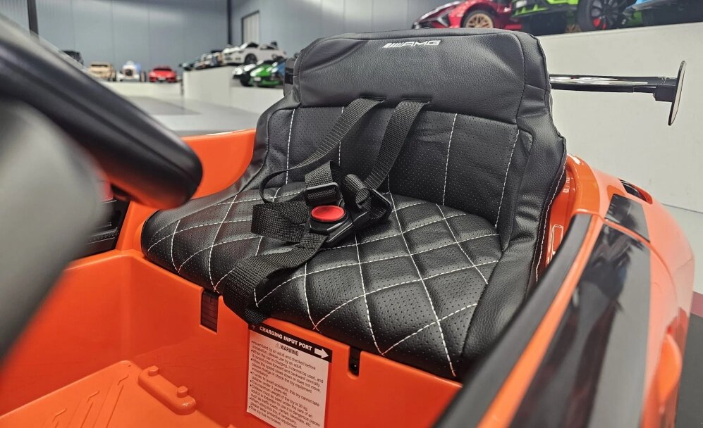 Cars4Kids Masinuta electrica pentru copii Mercedes GT3 AMG Portocaliu 12V licenta oficiala telecomanda 2.4G scaun piele deschidere usi