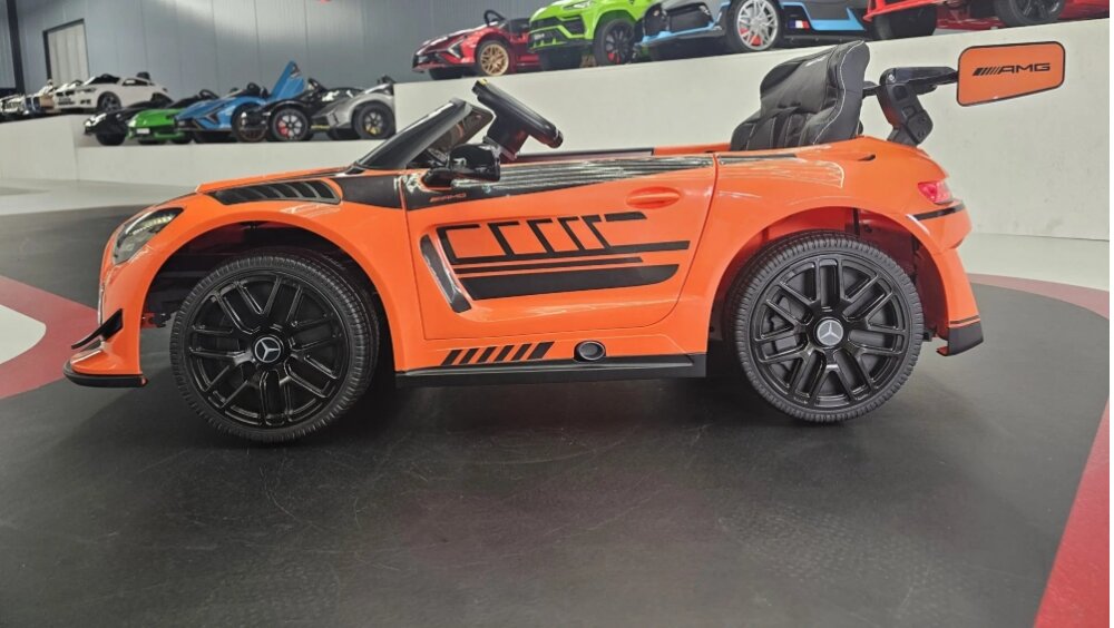 Cars4Kids Masinuta electrica pentru copii Mercedes GT3 AMG Portocaliu 12V licenta oficiala telecomanda 2.4G scaun piele deschidere usi