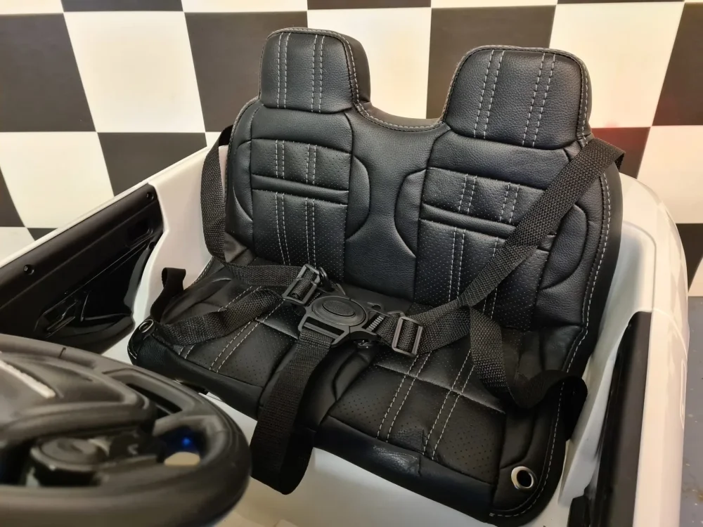 Cars4Kids Masinuta electrica pentru copii Range Rover Evoque Alb 12V 10Ah 4 motoare suspensii telecomanda 2.4G roti cauciuc scaun piele 3 ani+
