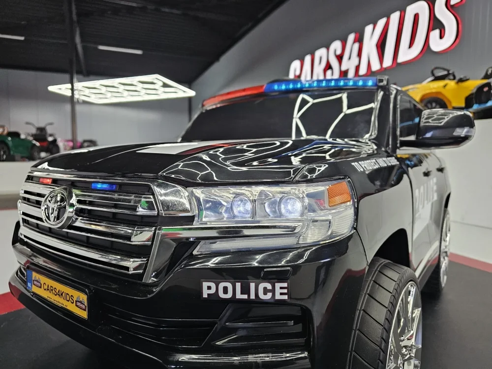 Cars4Kids Masinuta electrica pentru copii Toyota Land Cruiser Police 24V Negru licenta oficiala Toyota girofar Led telecomanda 2.4G 3-5 ani