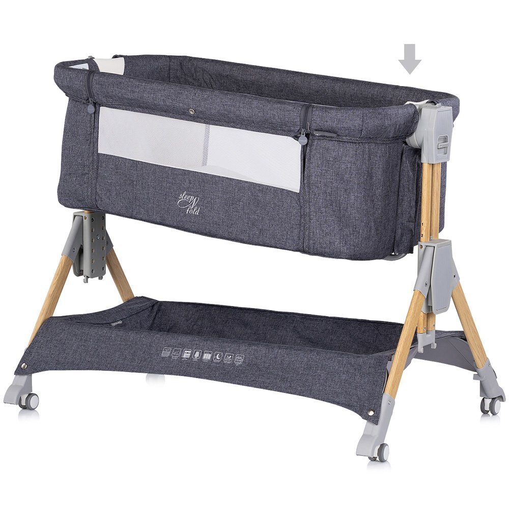 CHIPOLINO Patut co-sleeper pliabil SleepNFold Charcoal cu inaltime reglabila pozitie anti-reflux functie de leganare salteluta de infasat plasa anti-insecte roti cu frana