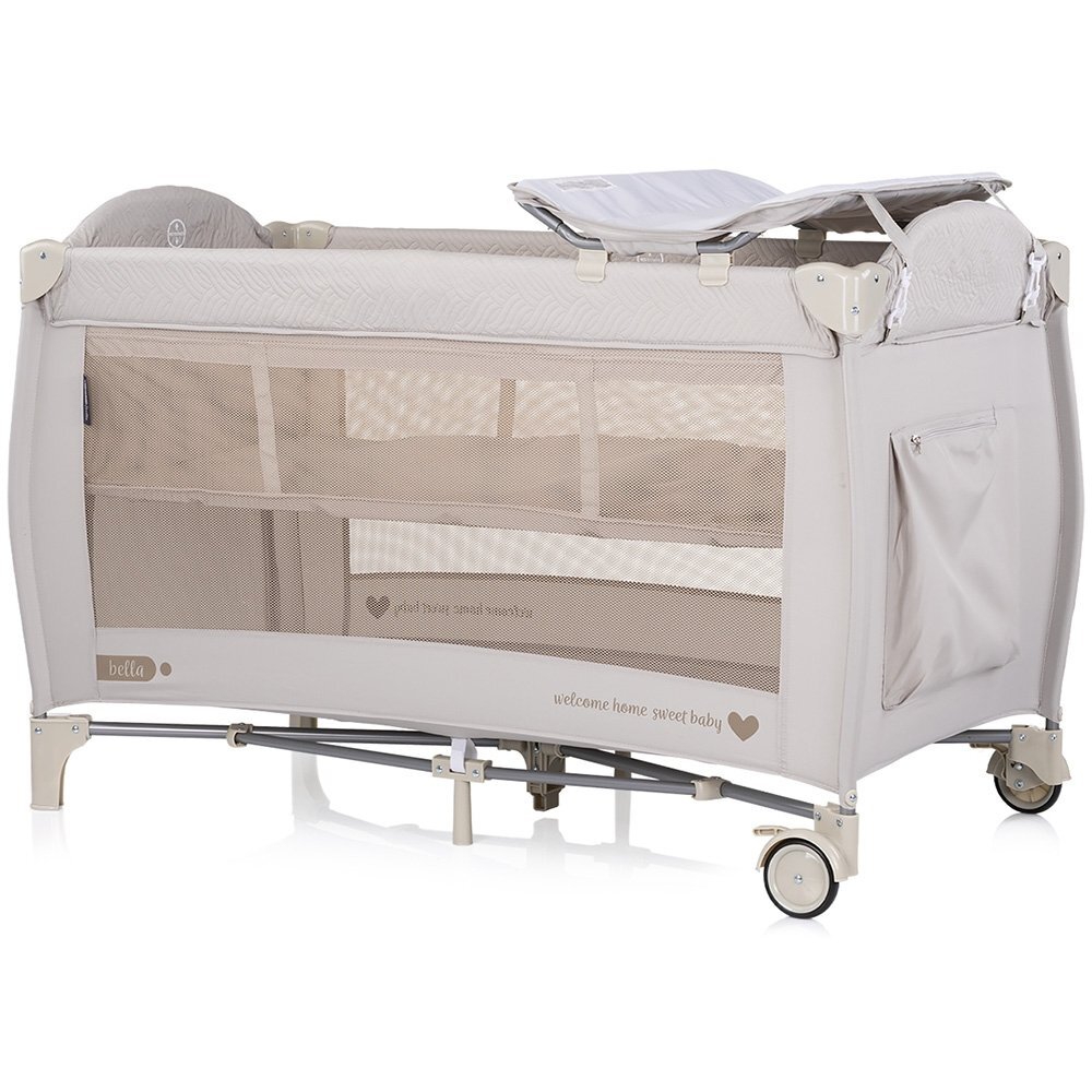 CHIPOLINO Patut pliabil Bella Biscotta cu doua nivele intrare laterala cu fermoar 2 roti cu frane saltea de infasat carusel muzical geanta pentru transport buzunar si organizator accesorii