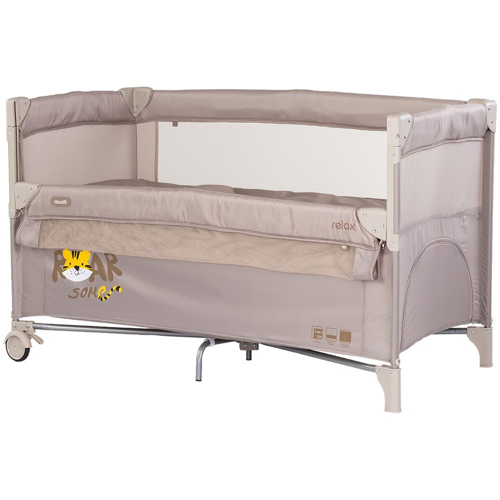 CHIPOLINO Patut pliabil Relax Tiger Latte cu laterala culisanta 2 nivele intrare laterala geanta pentru transport greutate admisa 15 kg