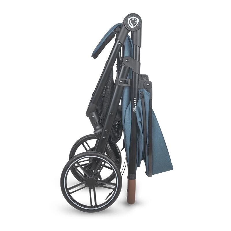 COCCOLLE Carucior sport Finley cu pliere automata pozitie de somn roti detasabile spatar reglabil centura de siguranta in 5 puncte extensibila cu ventilatie husa picioruse sarcina maxima 22 kg Ocean Blue