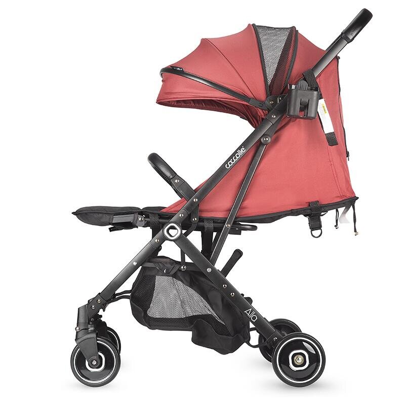 COCCOLLE Carucior sport tip troller Alla Pliere cu o singura mana Cadru aluminiu Copertina cu parasolar si sectiune mesh Spatar reglabil Cos cumparaturi Bara protectie Centuri in 5 puncte Suport pahar Greutate 5.6 kg