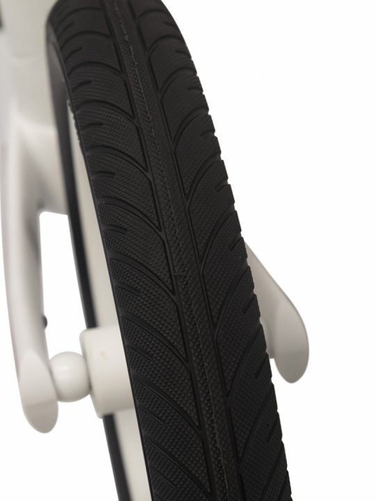 Colibro Bicicleta de echilibru pentru copii fara pedale pliabila cu scaunelul si ghidonul reglabile pe inaltime cu roti din cauciuc de 12 inch Ciao Milky White