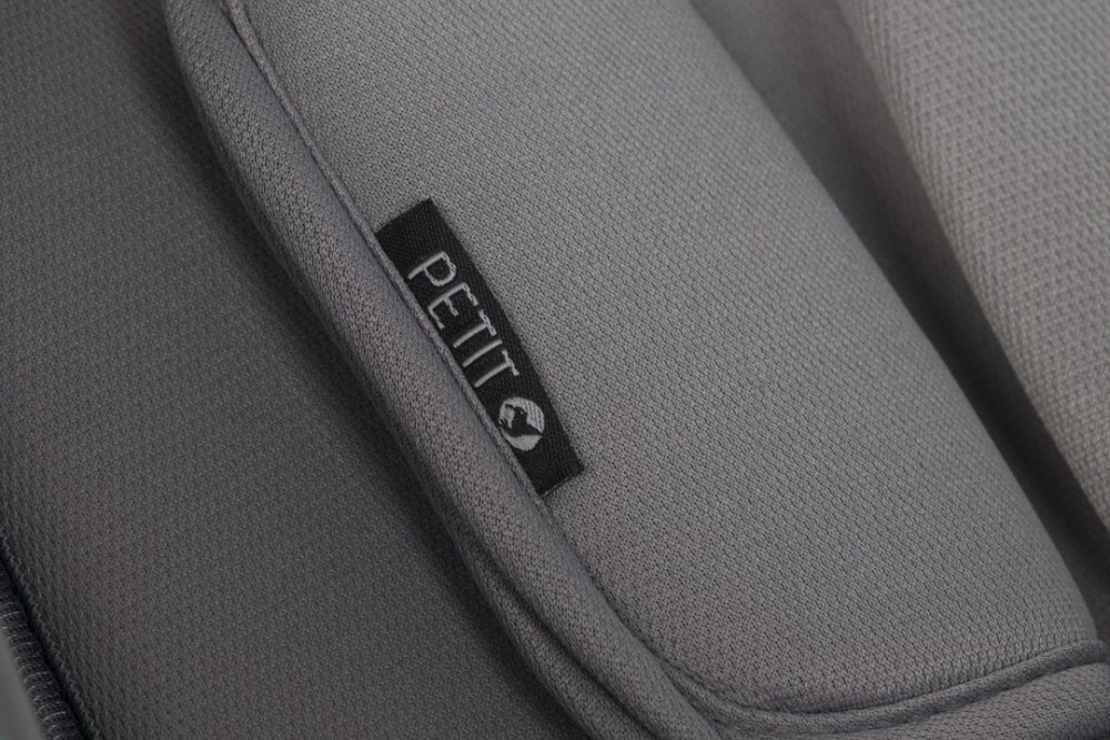 Colibro Scoica auto Petit i-Size omologata R129 cu tetiera reglabila copertina ajustabila maner de transport ajustabil pentru copii intre 40-87 cm sau 0-13 kg Dove