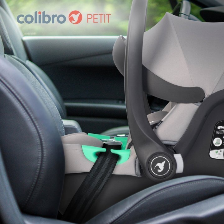 Colibro Scoica auto Petit i-Size omologata R129 cu tetiera reglabila copertina ajustabila maner de transport ajustabil pentru copii intre 40-87 cm sau 0-13 kg Dove