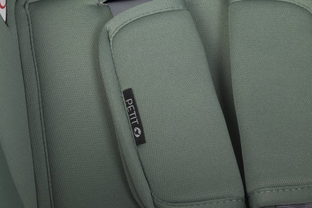 Colibro Scoica auto Petit i-Size omologata R129 cu tetiera reglabila copertina ajustabila maner de transport ajustabil pentru copii intre 40-87 cm sau 0-13 kg Pine