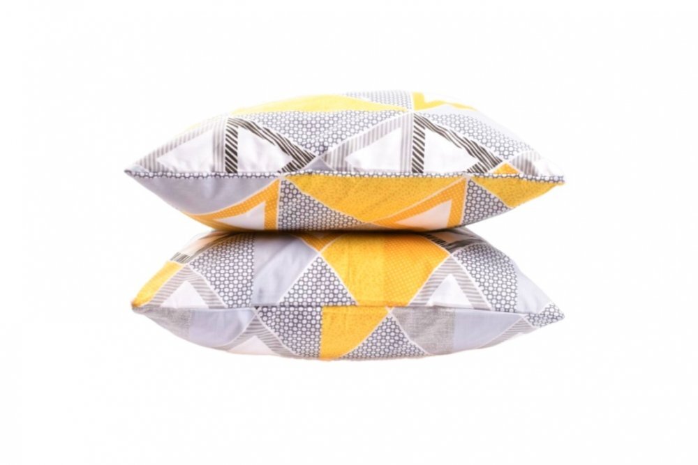 Confort Family Set 2 perne decorative Triunghiuri 50x50 cm