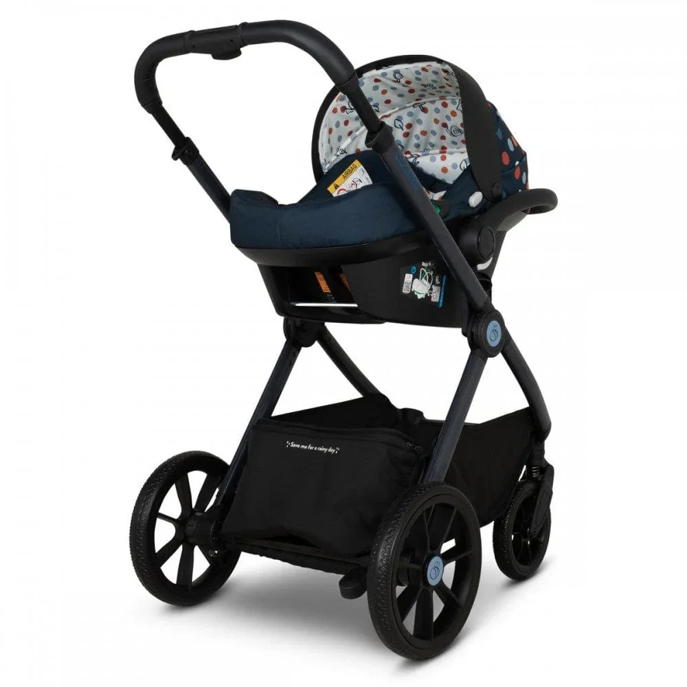 COSATTO Carucior pentru copii Giggle 4 Spot On cu baza isofix sezut reversibil sasiu din aluminiu suspensie bara detasabila maner telescopic accesorii greutate admisa 25 kg