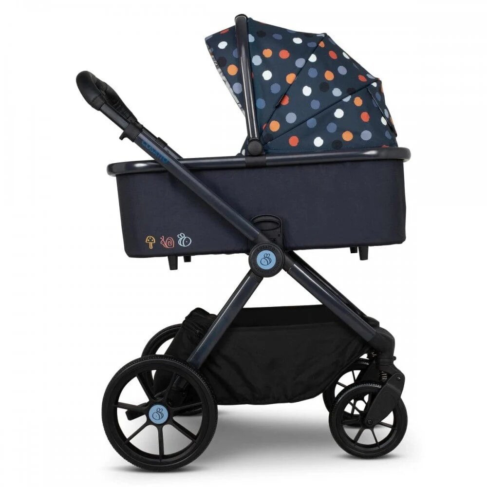 COSATTO Carucior pentru copii Giggle 4 Spot On cu baza isofix sezut reversibil sasiu din aluminiu suspensie bara detasabila maner telescopic accesorii greutate admisa 25 kg