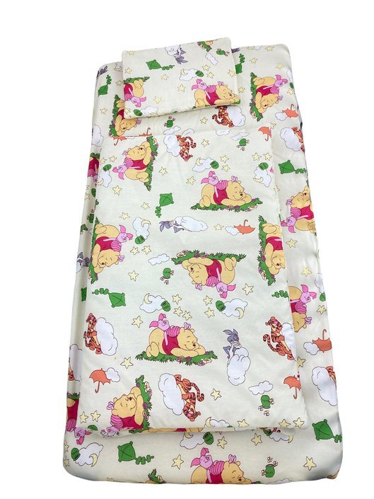 Croitoria Noastra Lenjerie de pat 3 piese cu cearceaf plapumioara si pernuta slim 140x70 cm Winnie pe galben