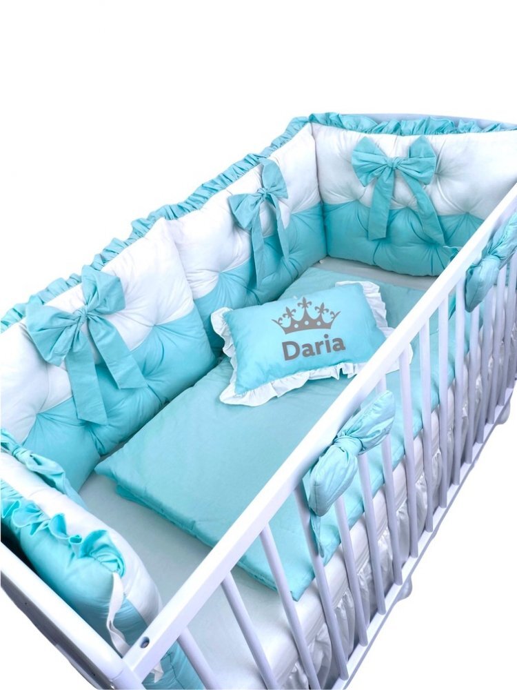 DESEDA Lenjeria de pat Personalizata cu 4 perne aparatori matlasate cearceaf cu volanas pilota si pernuta 140x70 cm verde menta