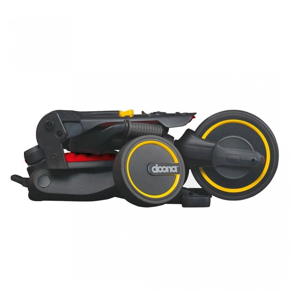 Doona Tricicleta pentru copii Liki Trike S3 Flame Red ultrapliabila spatar reglabil in multiple pozitii ultracompacta frana cadru din aluminiu