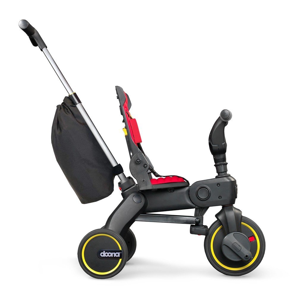 Doona Tricicleta pentru copii Liki Trike S3 Flame Red ultrapliabila spatar reglabil in multiple pozitii ultracompacta frana cadru din aluminiu
