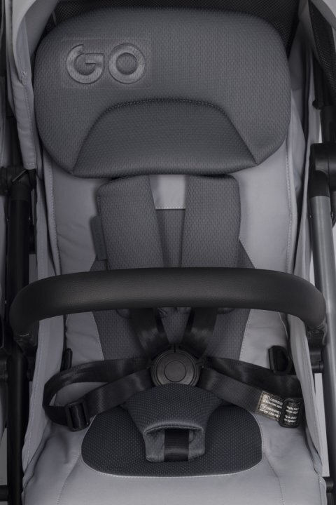 easyGO Carucior pentru gemeni Echo ultrapliabil cu suspensii spatar si suport picioare reglabile usor si manevrabil omologat EN1888 accesorii incluse Cloud Gray