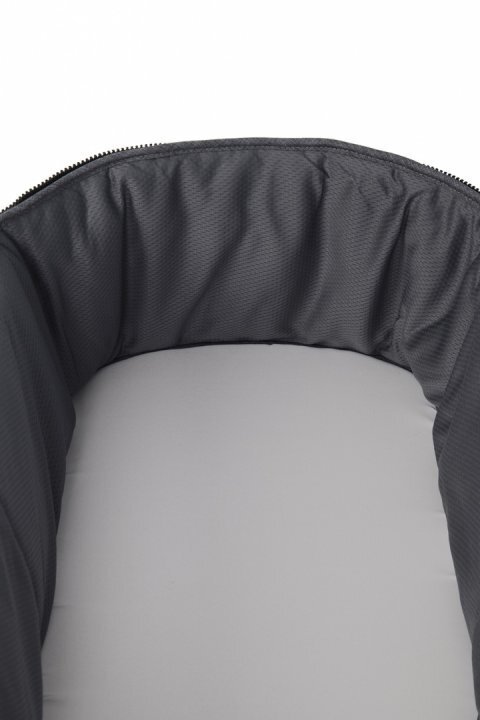 easyGO Port bebe Easy Go Echo Carrier cu intaritura si manere pentru transport cu husa de picioruse si capotina dimensiune 75 x 30 x 20 cm Ebony Black