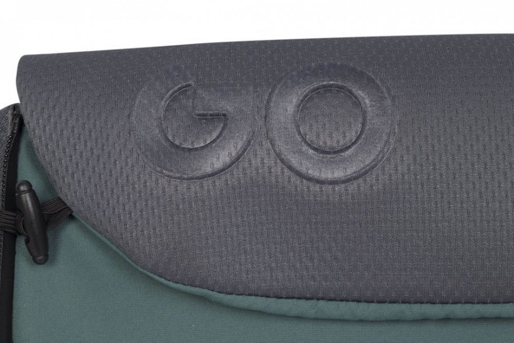 easyGO Port bebe Easy Go Echo Carrier cu intaritura si manere pentru transport cu husa de picioruse si capotina dimensiune 75 x 30 x 20 cm Sage Green