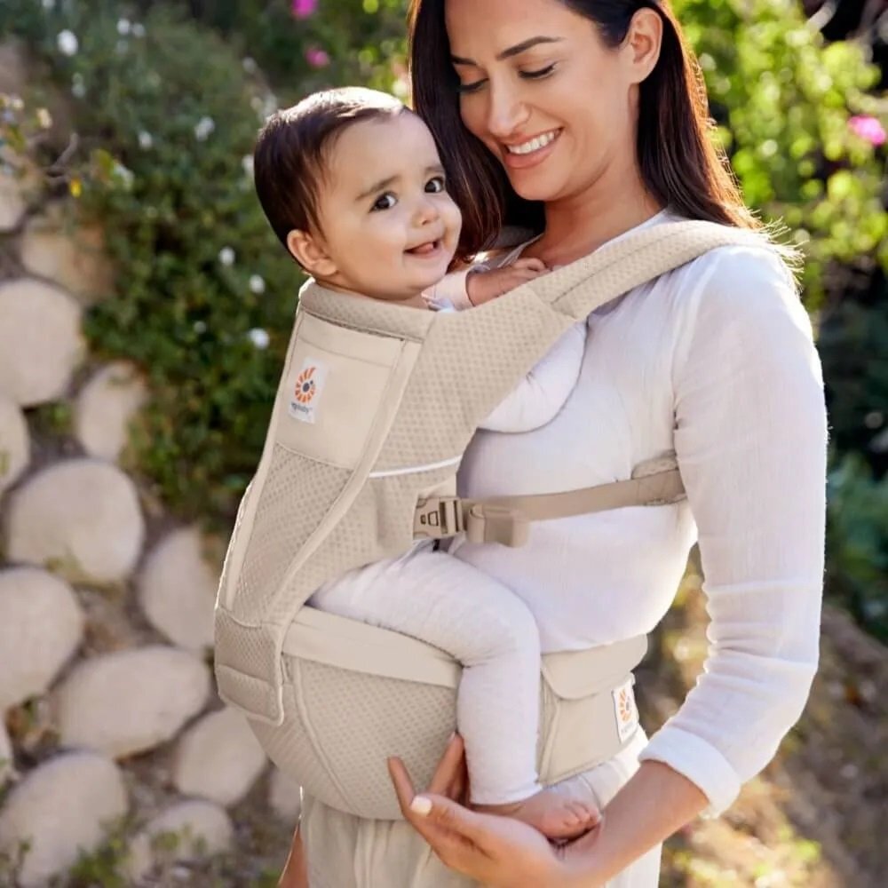 Ergobaby Marsupiu Alta Hip 4 luni-4 ani Natural Beige 5.5-20.4 kg