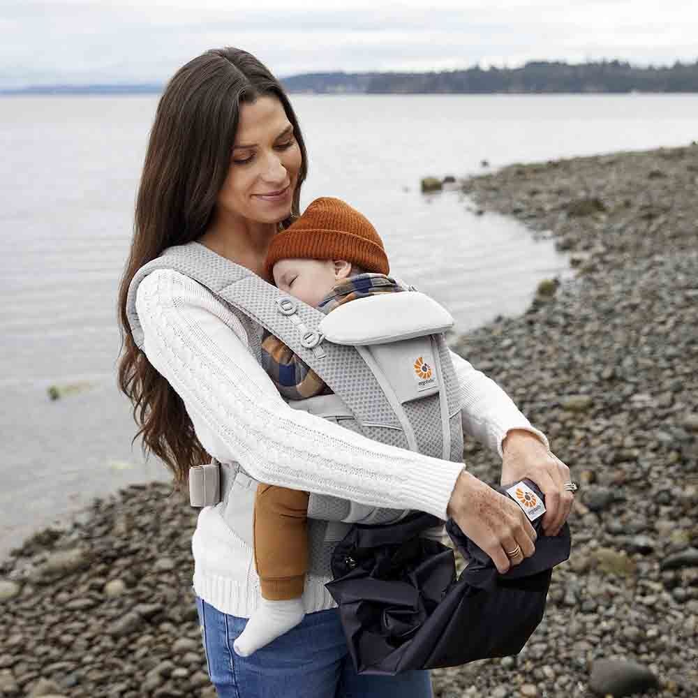 Ergobaby Protectie universala de ploaie si vant pentru Marsupiu