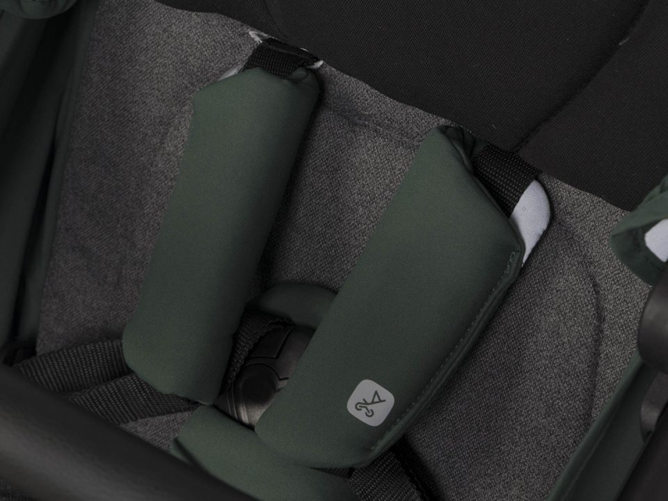 Euro-Cart Carucior cu spatar reglabil si cadru de aluminiu Corso Jungle pozitie somn roti mari suspensii pe toate cele patru roti suport picioruse accesorii incluse