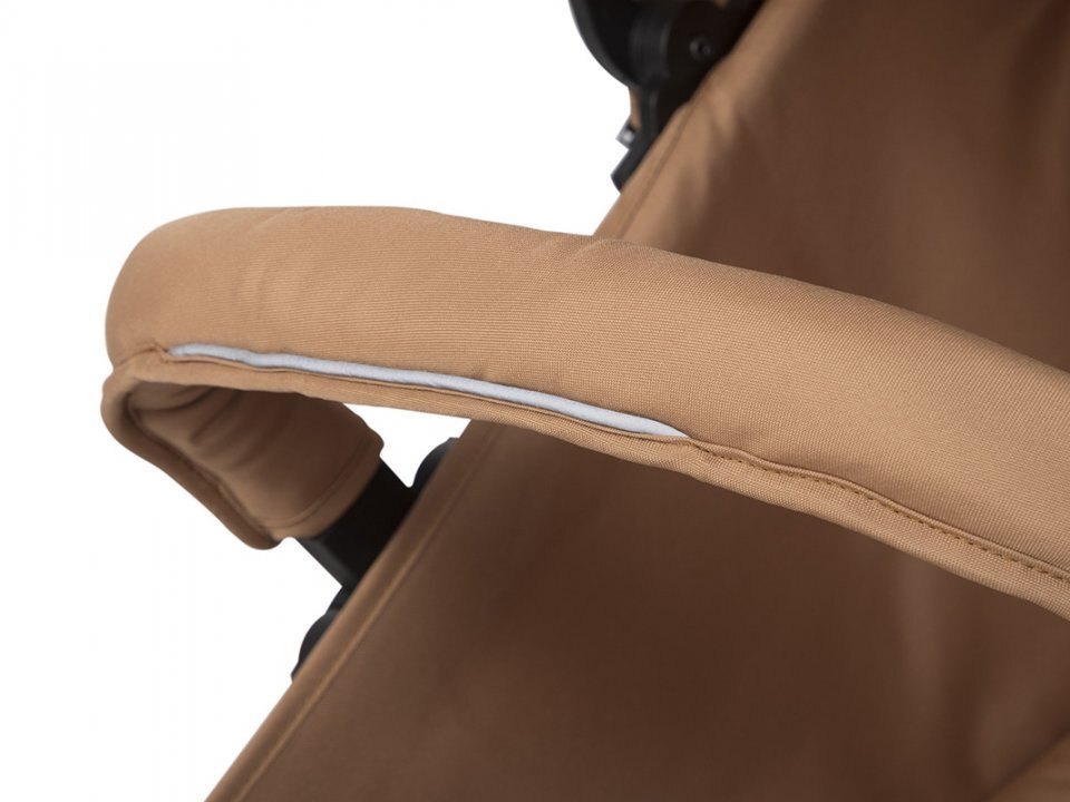 Euro-Cart Carucior sport Euro Cart Ezzo cu pliere tip umbrela pozitie de somn si parasolar XXL Camel spatar reglabil in 3 pozitii dotat cu husa de picioare roti cu suspensii