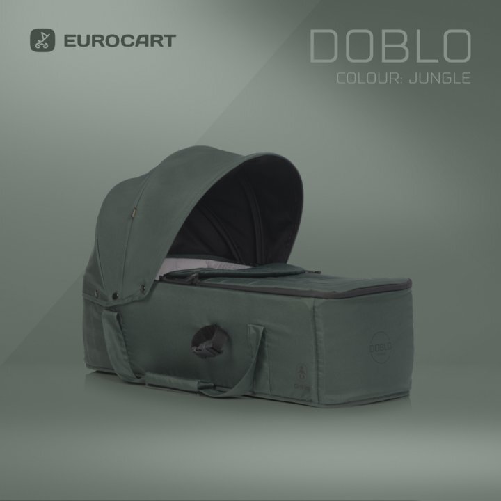 Euro-Cart Cosulet port bebe tip landou Euro Cart Doblo CarryMe cu intaritura manere pentru transport cu husa de picioruse si capotina dimensiune 72 x 30 x 21 cm Jungle