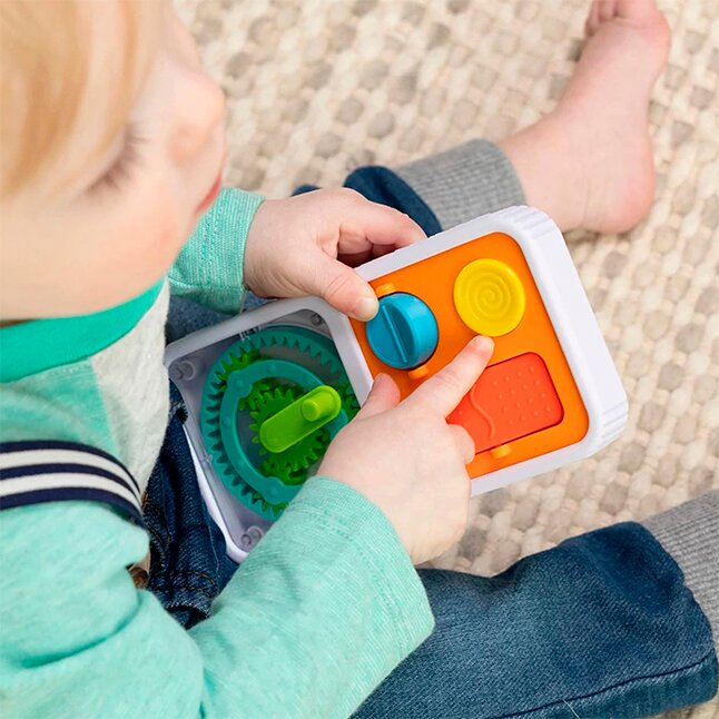 Fat Brain Toys Tabla de activitati senzoriale portabila Play Tab on the Go