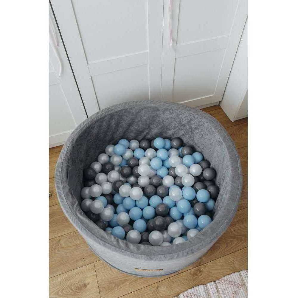 Flumi Set 200 bile din plastic colorate alb albastru gri 7 cm