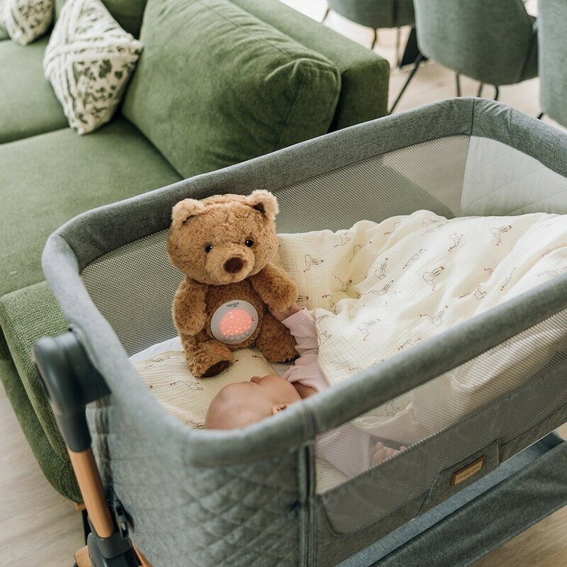 Free2Play Jucarie multifuncionala cu proiector muzical Bear din plus cu 7 modele de proiectie sunete si melodii
