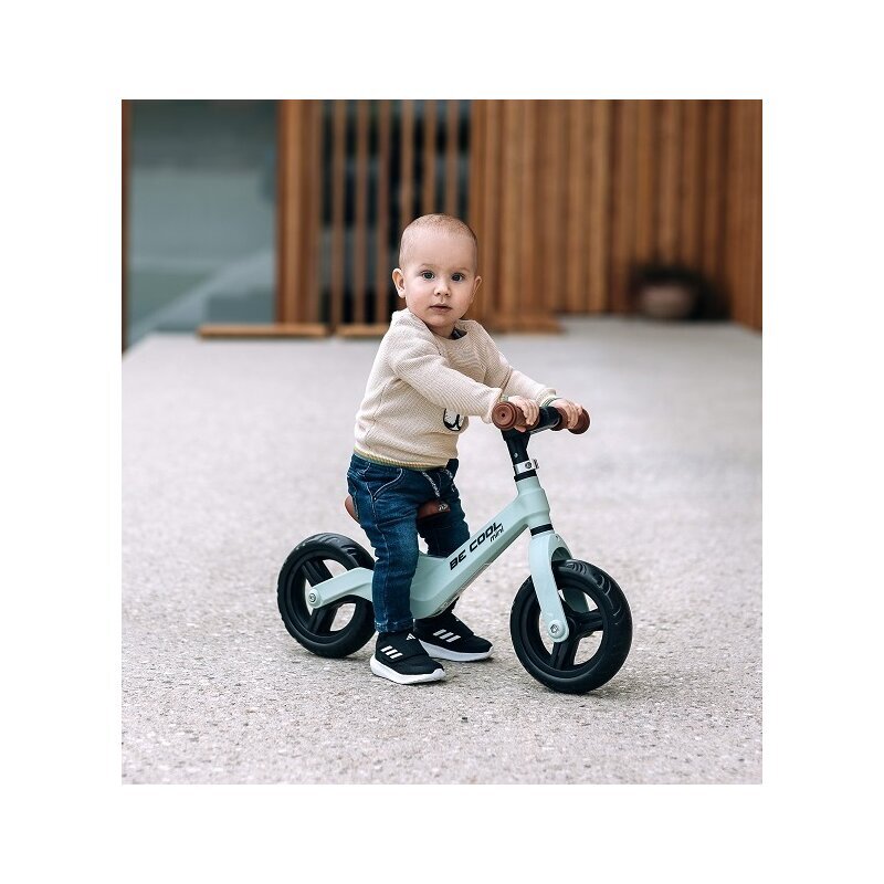 FreeON Bicicleta copii fara pedale Be Cool Mini roti din Eva 12 luni+ verde 8 inch scaun reglabil de la 27-35 cm roti late din material EVA ghidon ajustabil intre 46 si 51 cm greutate maxima suportata 30 Kg