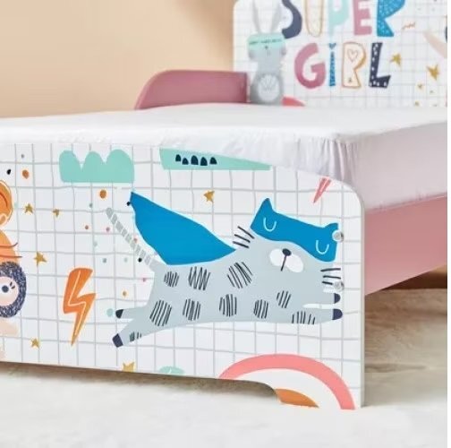 Ginger Home Pat junior din lemn 140x70 cm cu laterale protectie si polita Super Girl