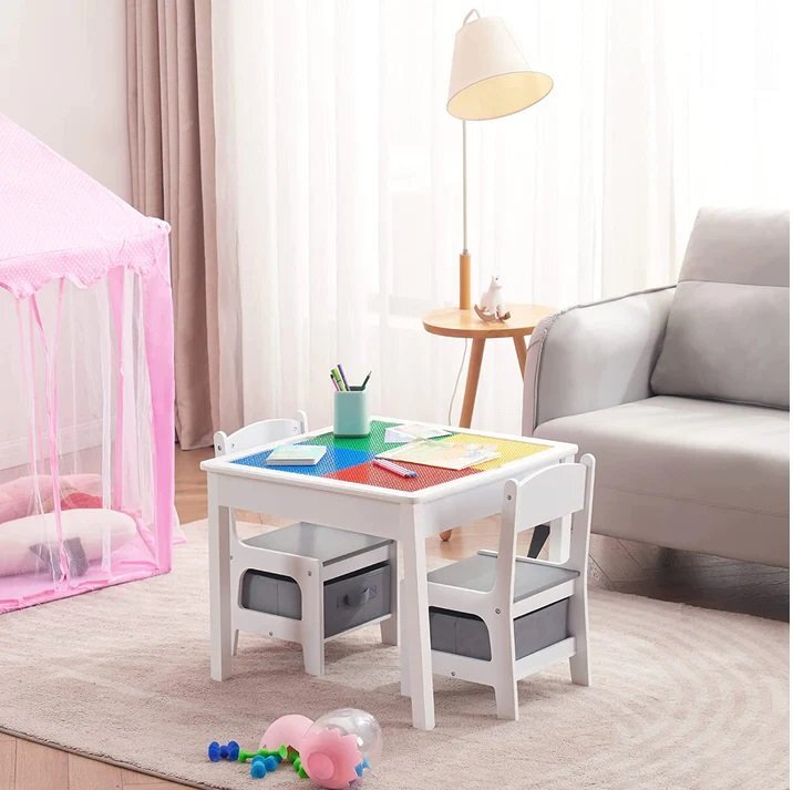 Ginger Home Set masuta cu 2 scaunele din lemn cu spatiu de depozitare si placa pentru constructii LEGO Alb