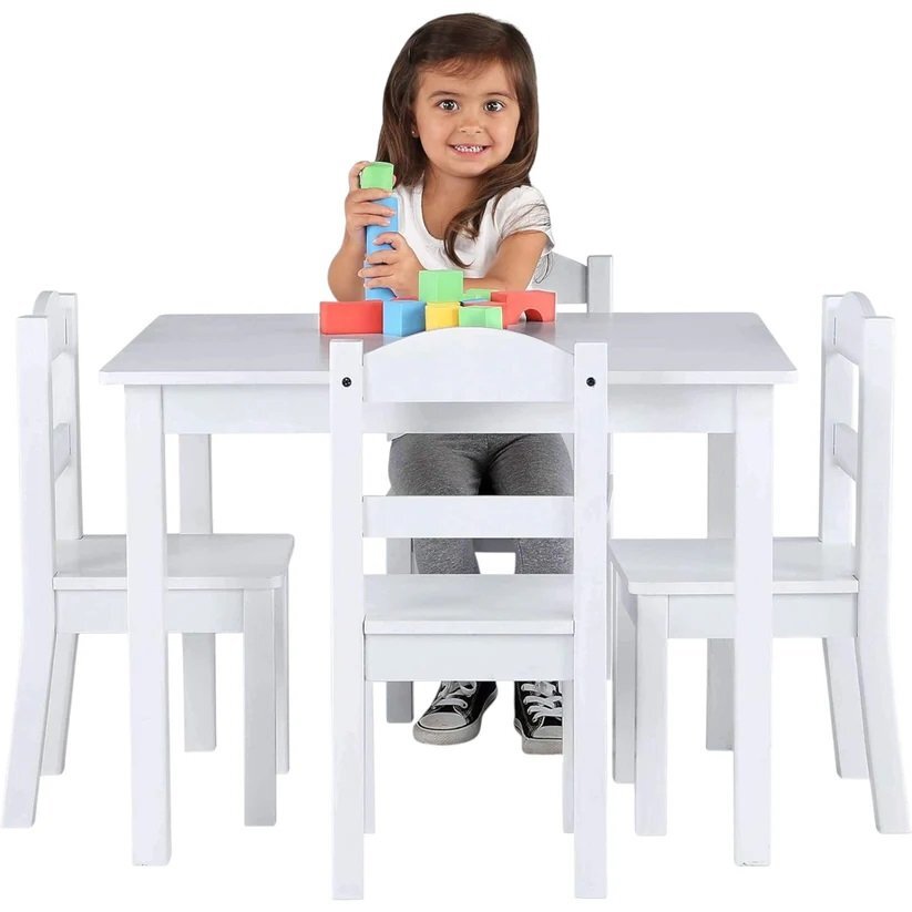 Ginger Home Set masuta cu 4 scaunele din lemn Albmargini rotunjitedesign scandinav elegantpotrivit pentru luat masaactivitatitemegradinitaafter school