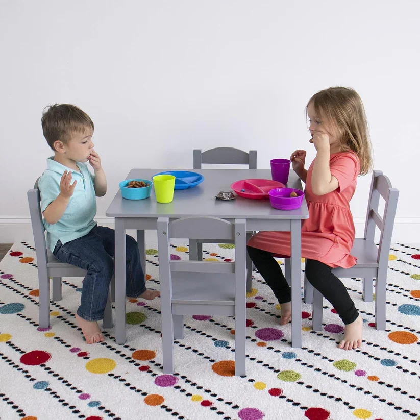 Ginger Home Set masuta cu 4 scaunele din lemn Grimargini rotunjitedesign scandinav elegantpotrivit pentru luat masaactivitatitemegradinitaafter school