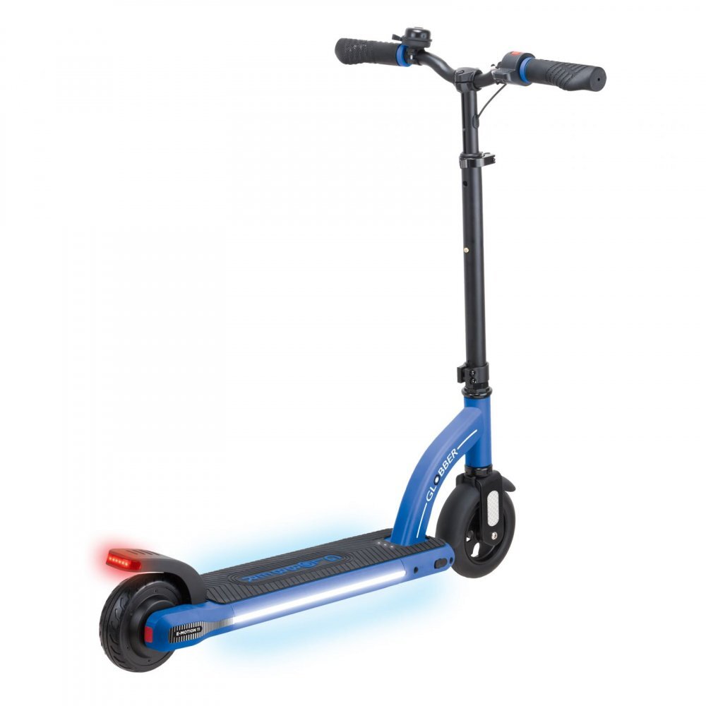 Globber Trotineta electrica E-Motion 11 Blue autonomie 9-11 km ghidon reglabil echipat cu lanterna LED si clopotel platforma prevazuta cu cric roti din cauciuc greutate admisa 70 kg