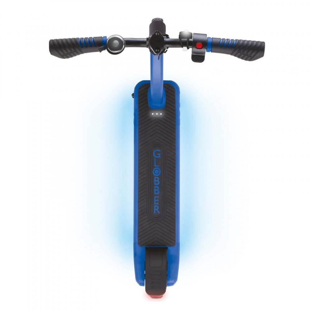 Globber Trotineta electrica E-Motion 11 Blue autonomie 9-11 km ghidon reglabil echipat cu lanterna LED si clopotel platforma prevazuta cu cric roti din cauciuc greutate admisa 70 kg
