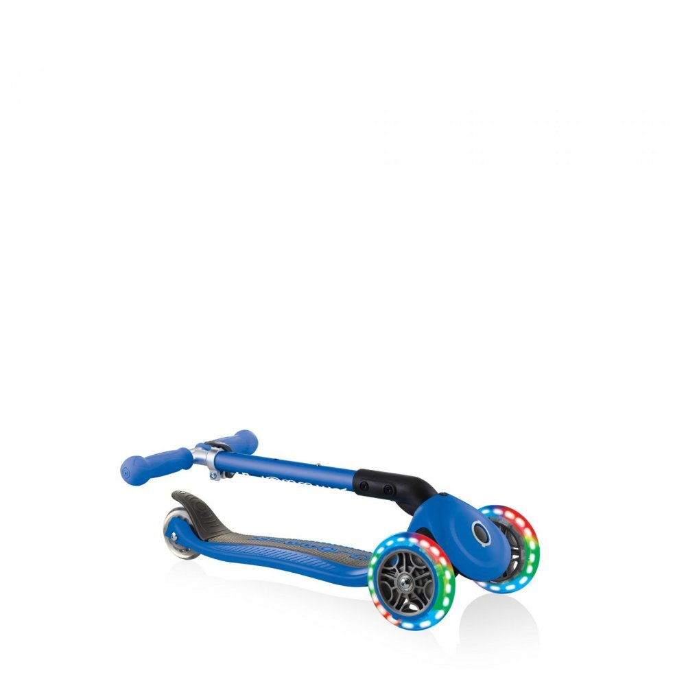 Globber Trotineta Junior albastra cu 3 roti LED pliabila ghidon reglabil platforma antiderapanta greutate suportata 50 kg varsta 2 ani+
