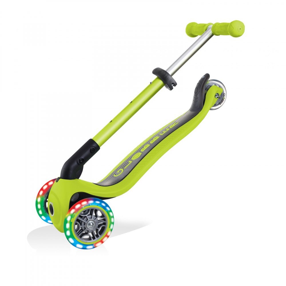 Globber Trotineta Junior verde cu 3 roti LED pliabila ghidon reglabil platforma antiderapanta greutate suportata 50 kg varsta 2 ani+