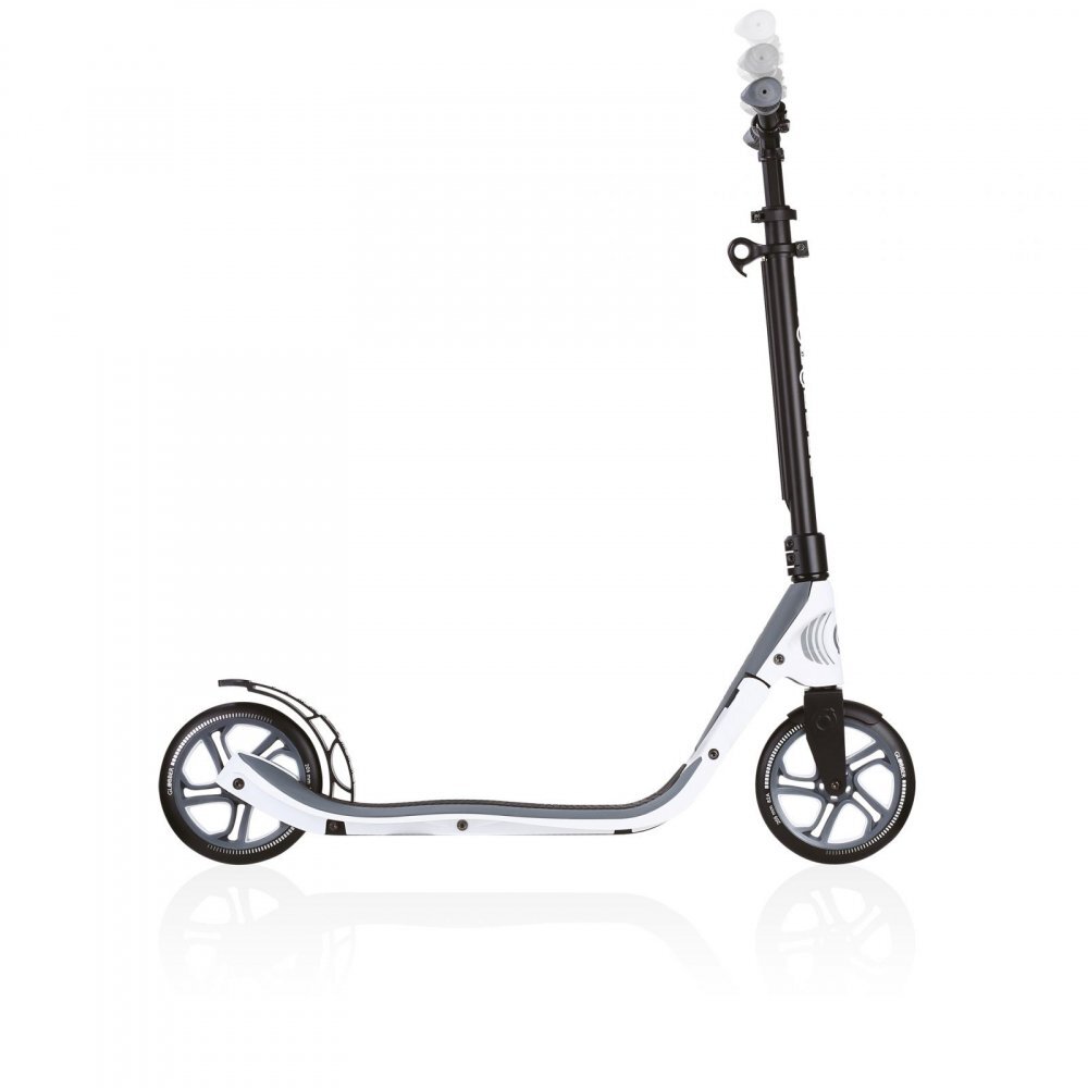 Globber Trotineta pliabila adult One NL 205 alb cadru din aluminiu ghidon reglabil platforma antiderapanta greutate admisa 100 kg