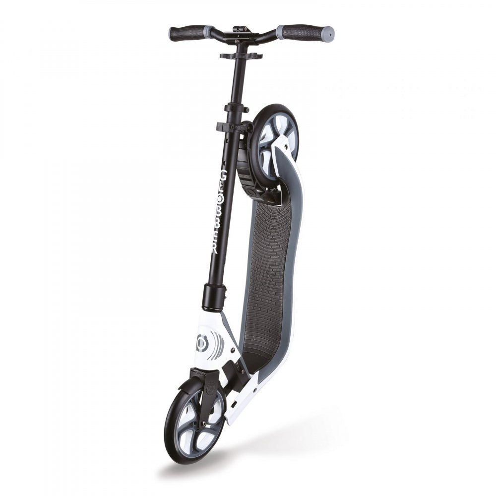 Globber Trotineta pliabila adult One NL 205 alb cadru din aluminiu ghidon reglabil platforma antiderapanta greutate admisa 100 kg