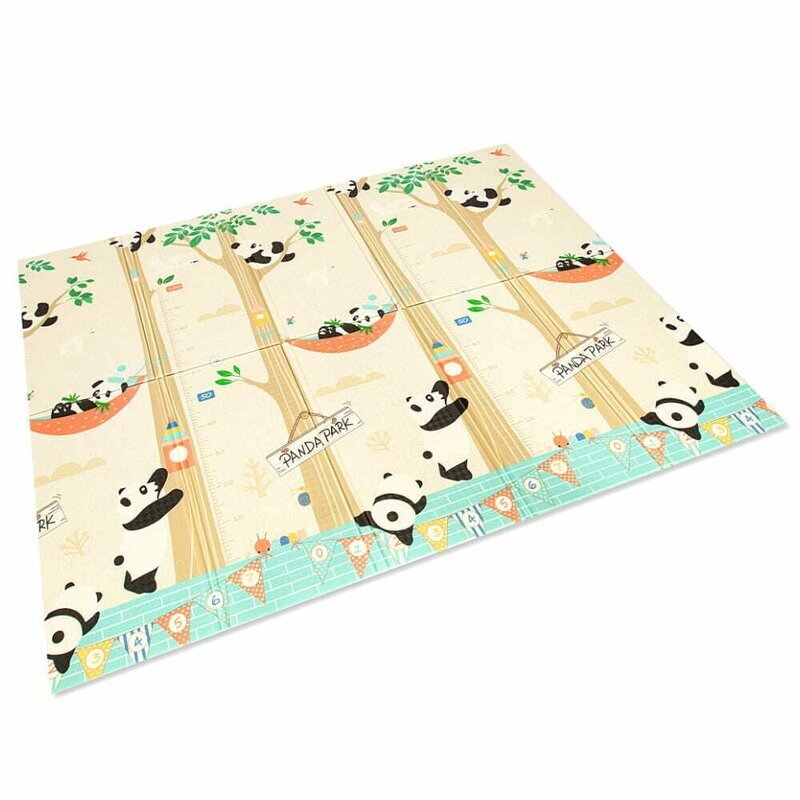 Ikonka Covoras de joaca pliabil cu doua fete pentru copii Panda Street realizat din spuma xpe dimensiune 180 x 200 cm protectie impotriva loviturilor potrivit pentru interior si exterior