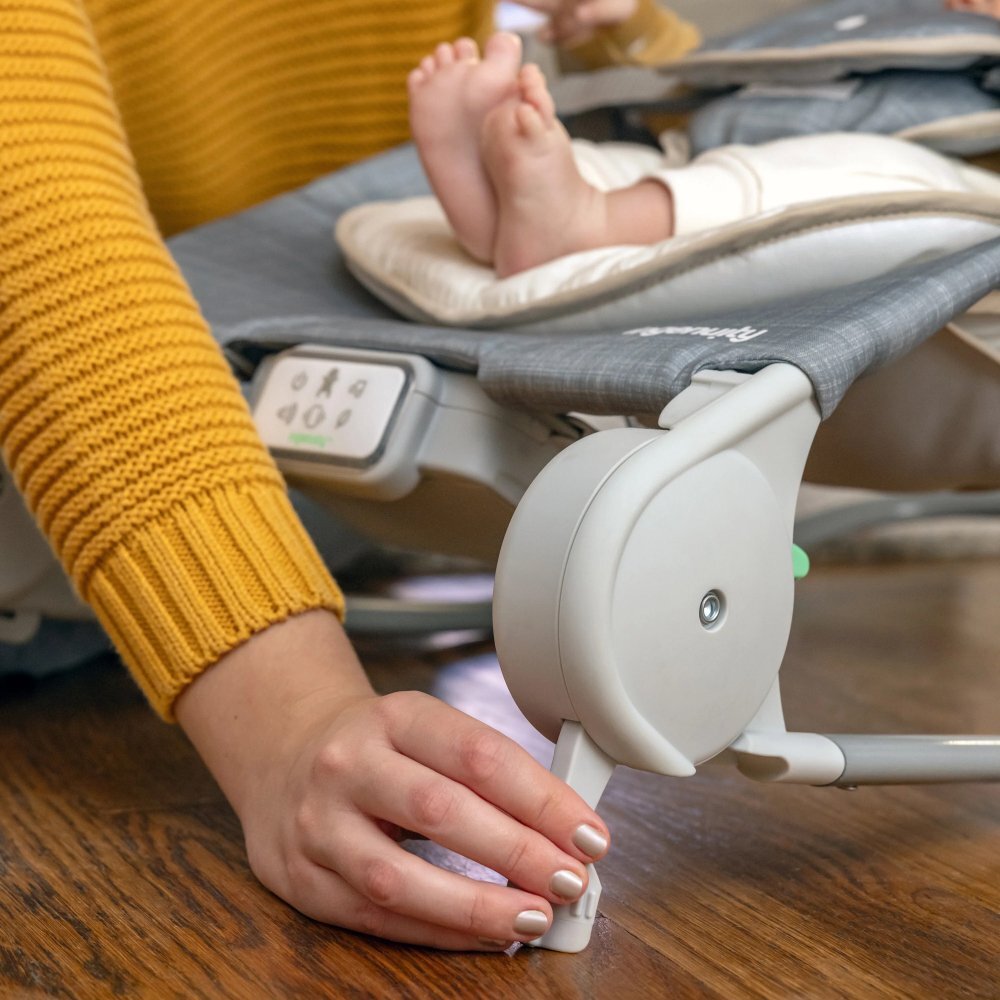 InGenuity Balansoar cu functie de masaj Happy Belly Rock to Bounce Parker