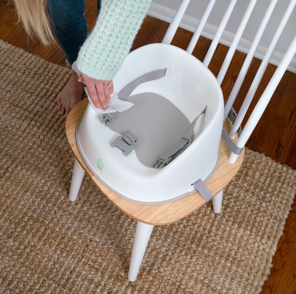 InGenuity Scaun de masa Ity by Easy Clean Booster Oat
