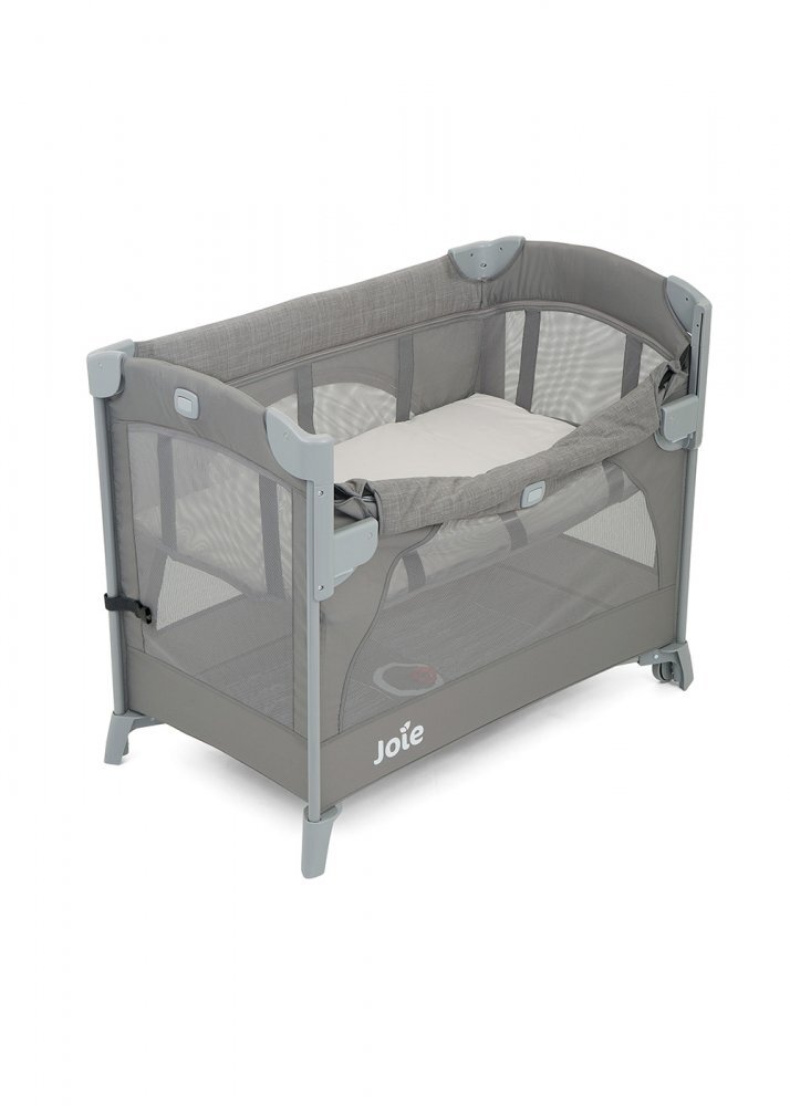 JOIE Patut pentru copii co-sleeper Kubbie Foggy Gray pliabil usita cu fermoar roti cu blocare laterala culisanta saltea si geanta de transport incluse