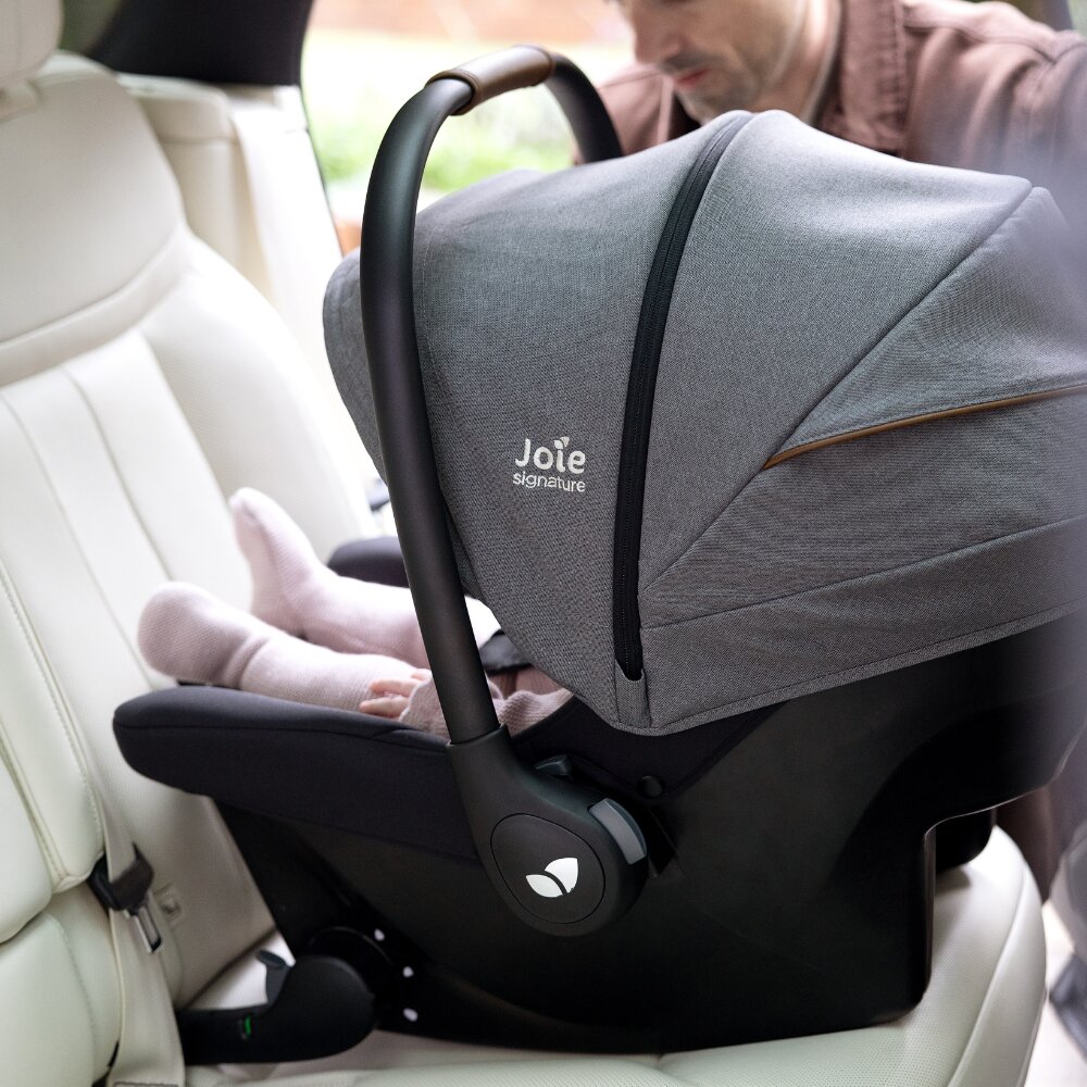 JOIE Scoica auto cu isofix integrat Sprint Signature Eclipse conform ECE R129